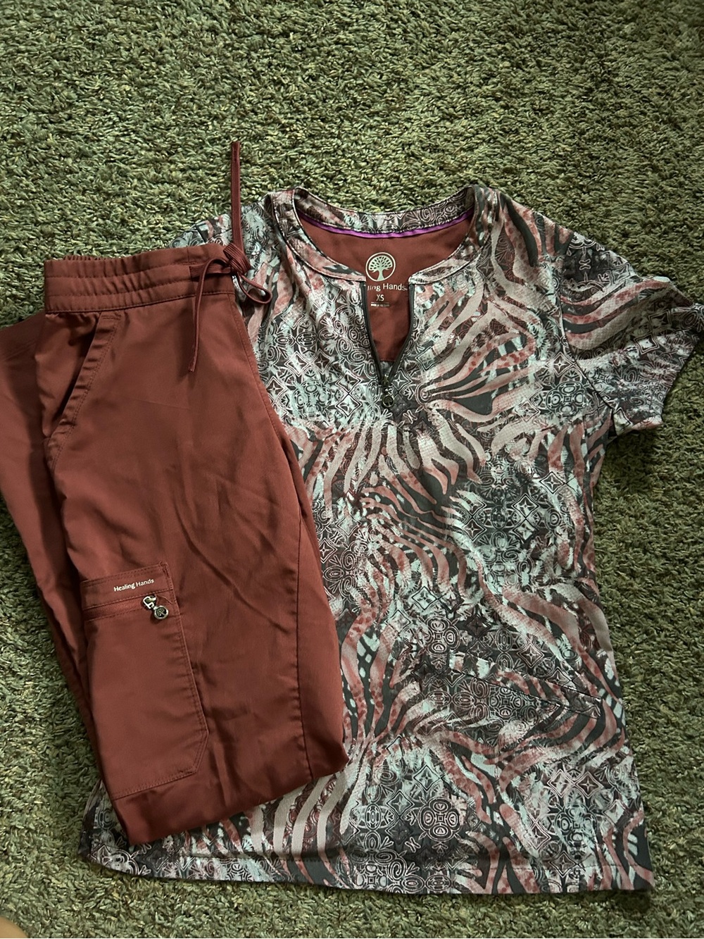 Healing Hands Women’s Drawstring Scrub Pants and Scrub top